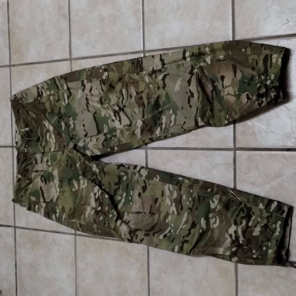 USGI ECWCS Gen III Multicam OCP Level 6 Goretex extreme wet cold weather pants